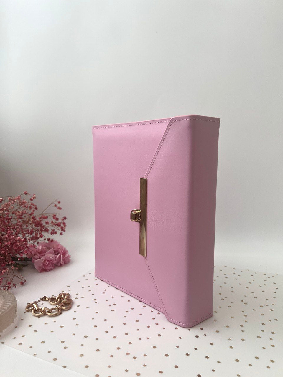 Hard cover A5 pink.
