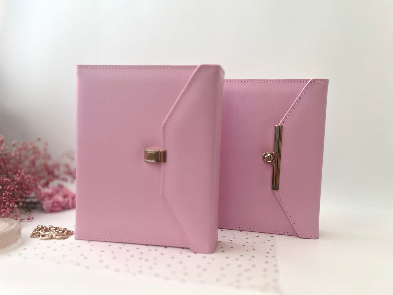 Hard cover A5 pink.