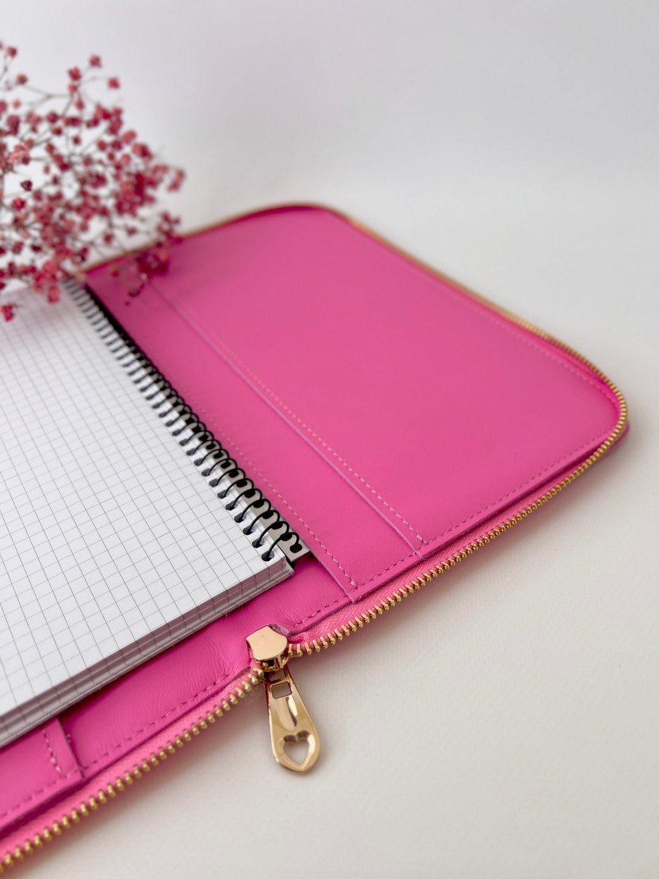 Pink leather zip cover for notebook A5