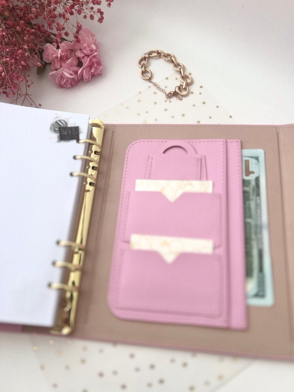 Hard cover A5 pink.