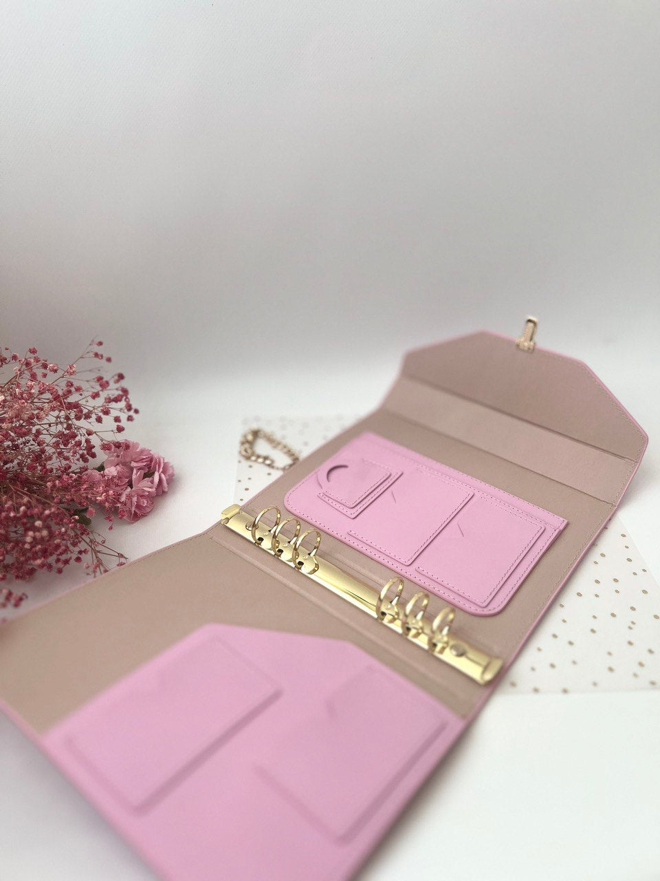 Hard cover A5 pink.