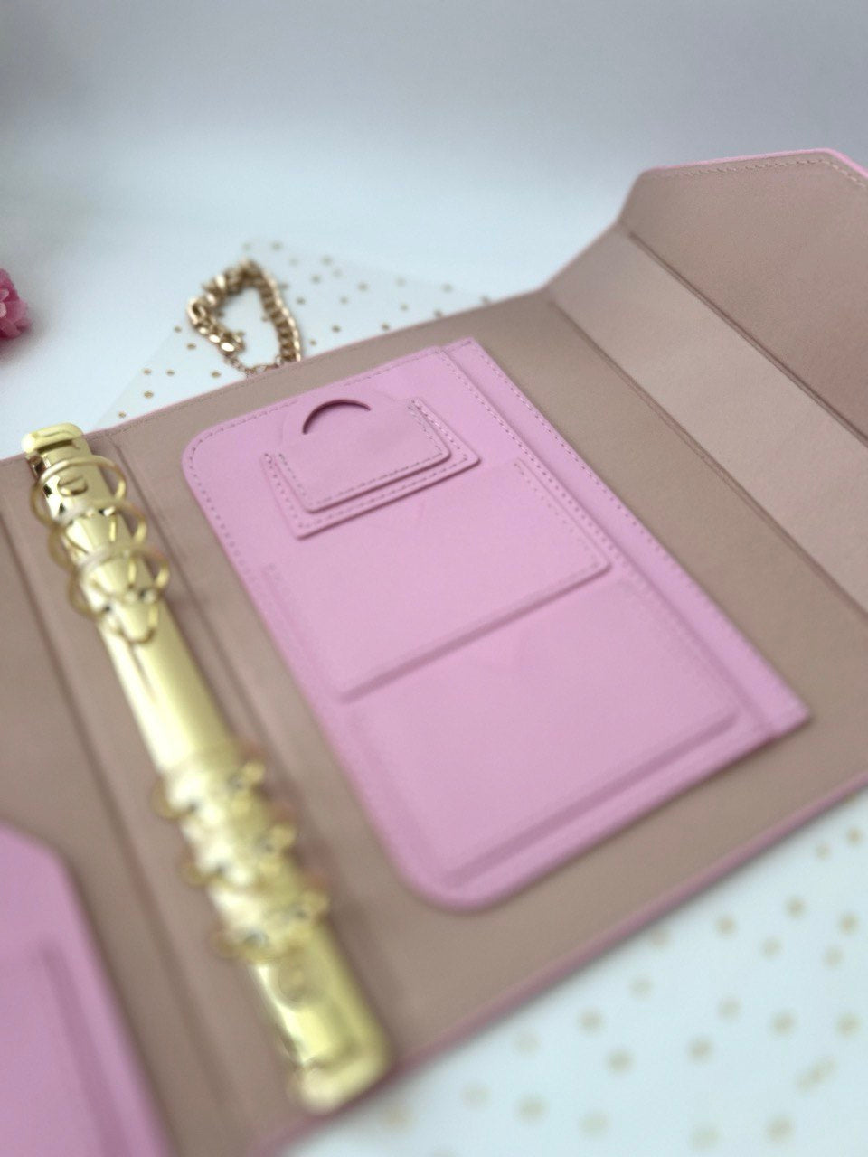 Hard cover A5 pink.