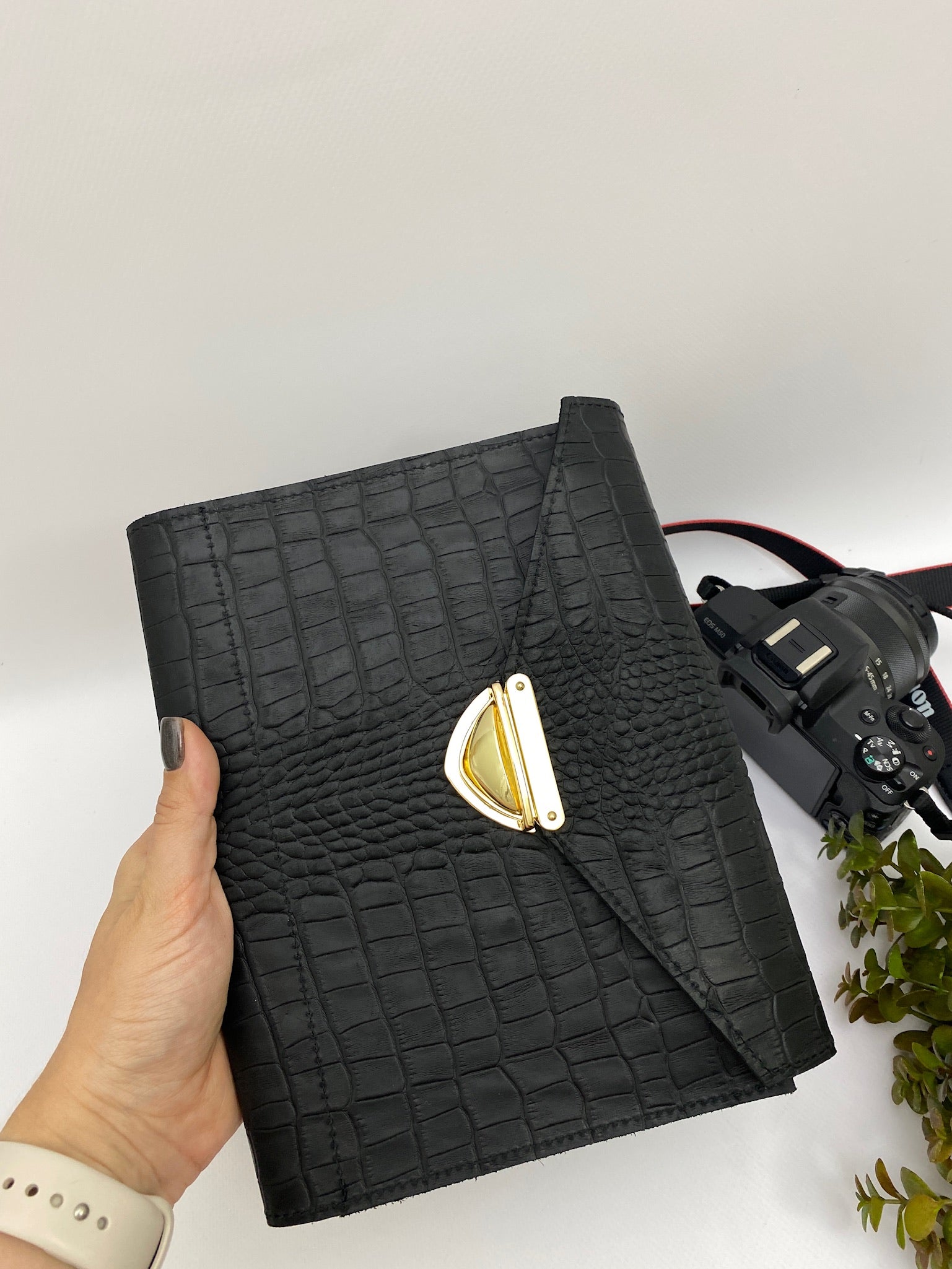 Very black matte croco leather. Format A5.