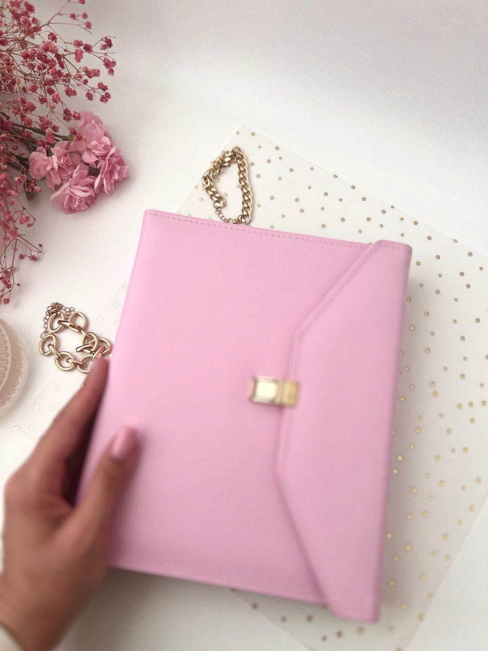 Hard cover A5 pink.