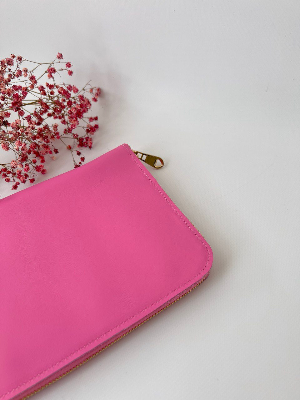 Pink leather zip cover for notebook A5
