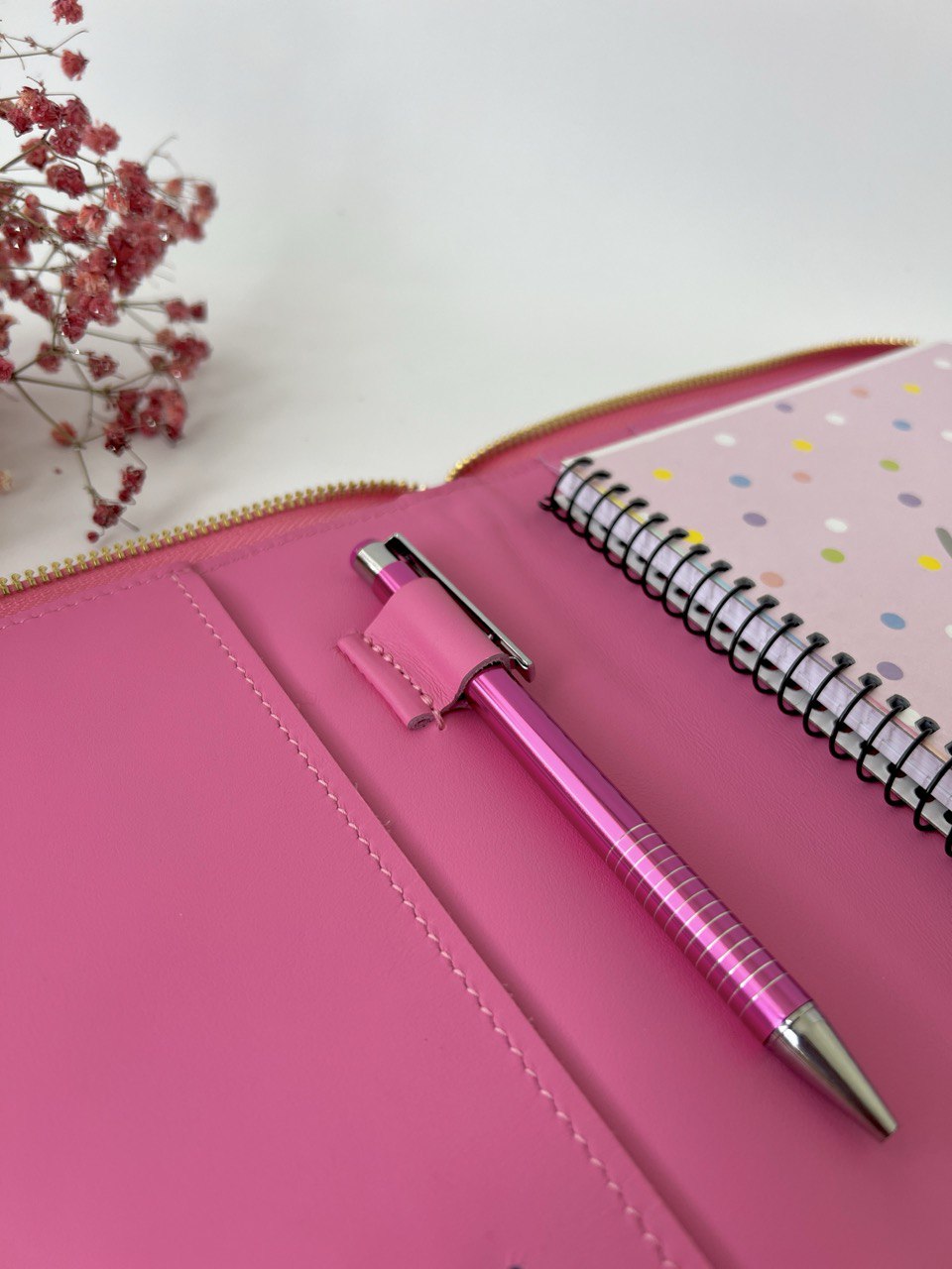 Pink leather zip cover for notebook A5