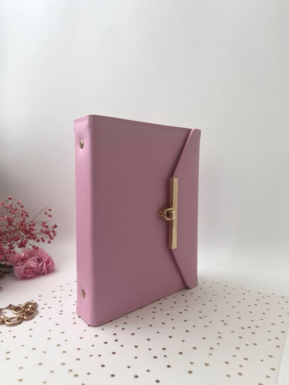 Hard cover A5 pink.