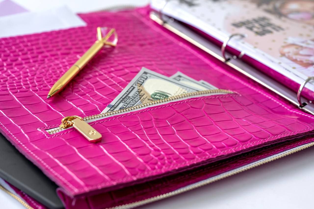 Pink Business Padfolio- Leather Writing Folder A4 with card holder - Tracker - Leather Document Folder - A4 - Zipper- Leather 4 ring binder