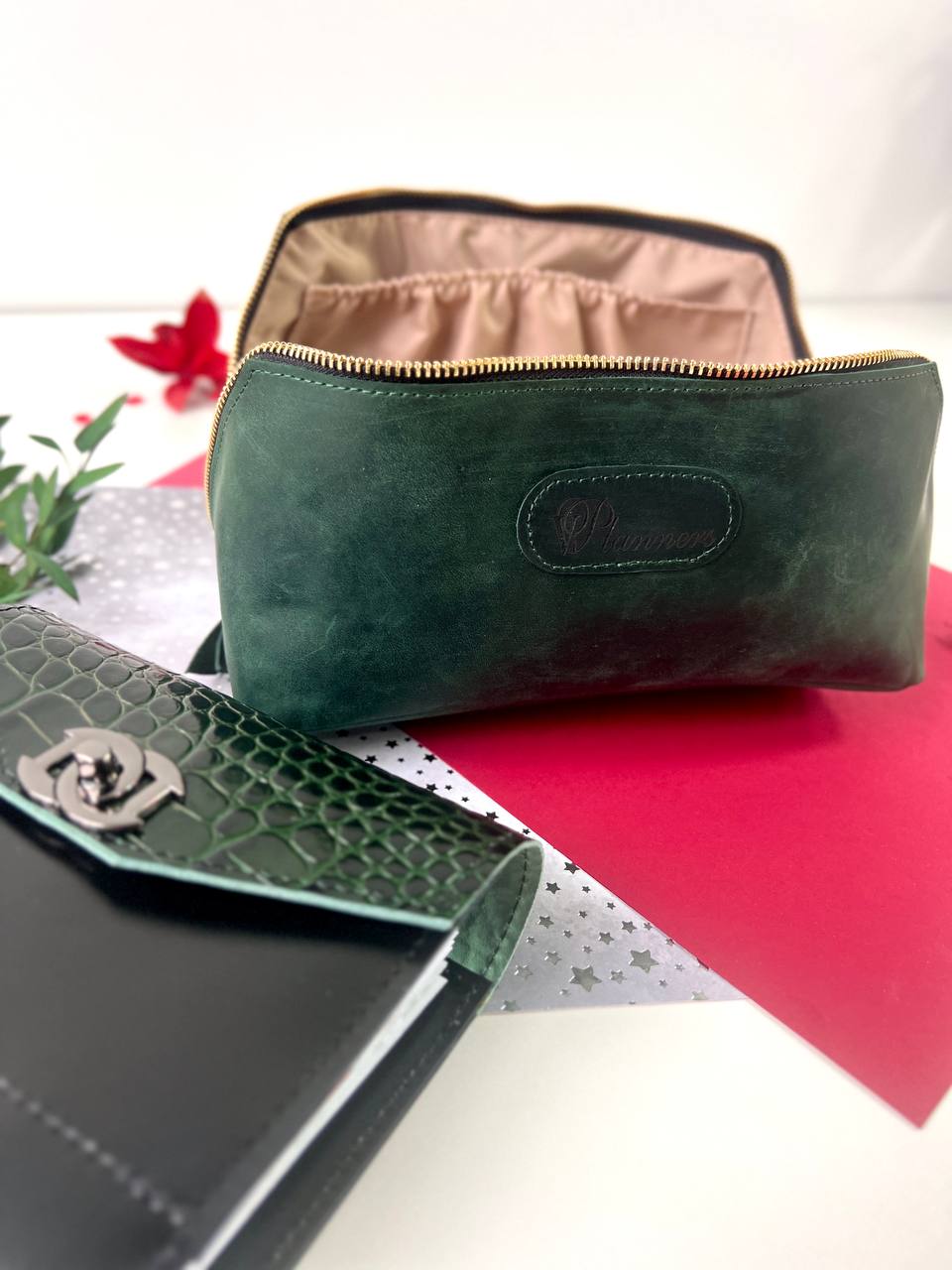 Bridesmaid gifts, Leather makeup bag, Mothers day gift, Personalized gift, Bridesmaid, Gift for her, pink cosmetic bag.