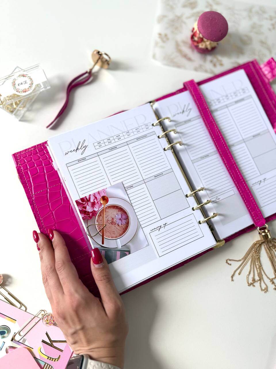 Hot pink leather planner A5 big binder weekly planning.