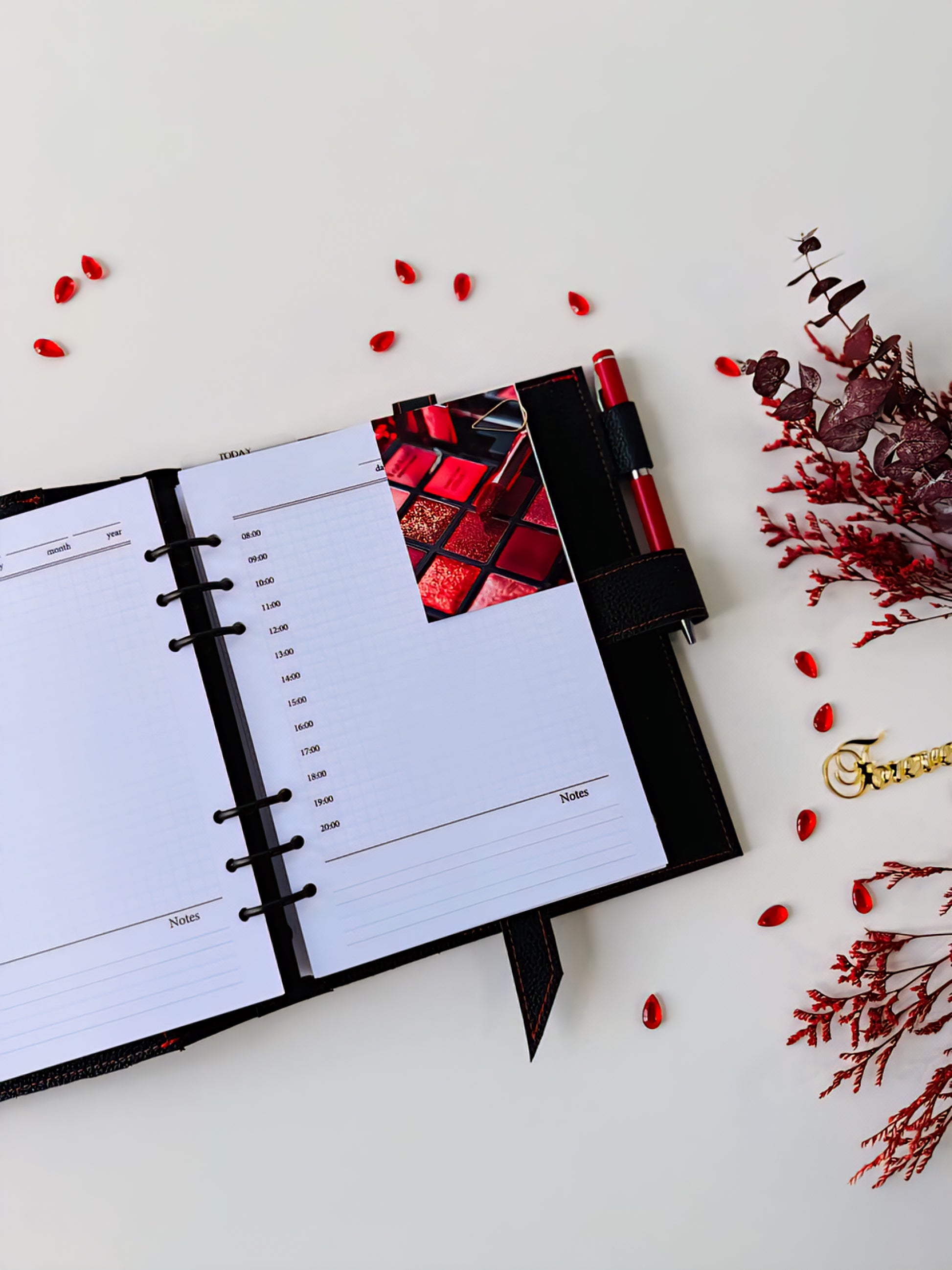 An exquisite and functional gift set for those who appreciate elegance and order.