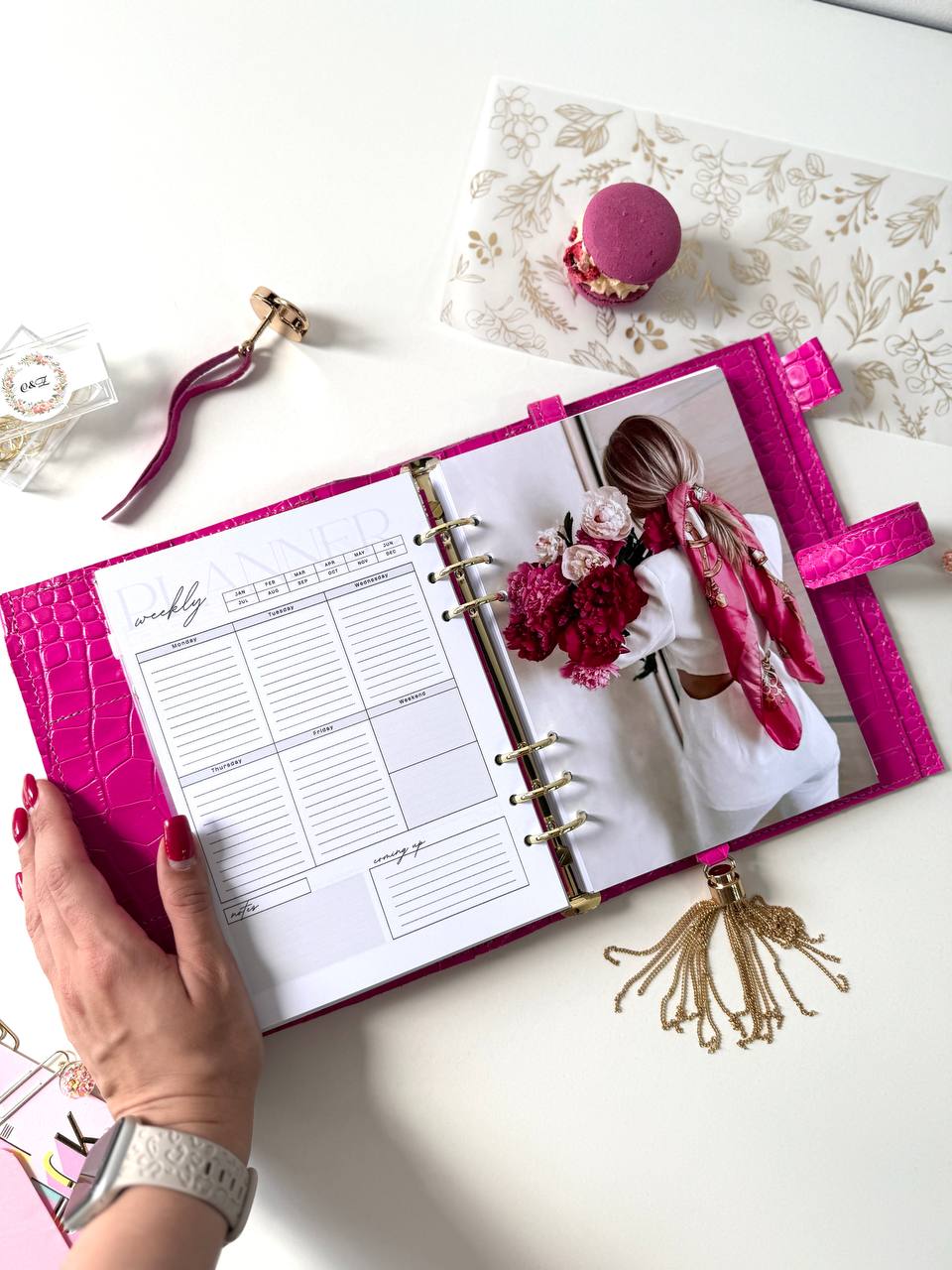 Hot pink leather planner A5 for documents A4 and A5 format. Weekly planning.