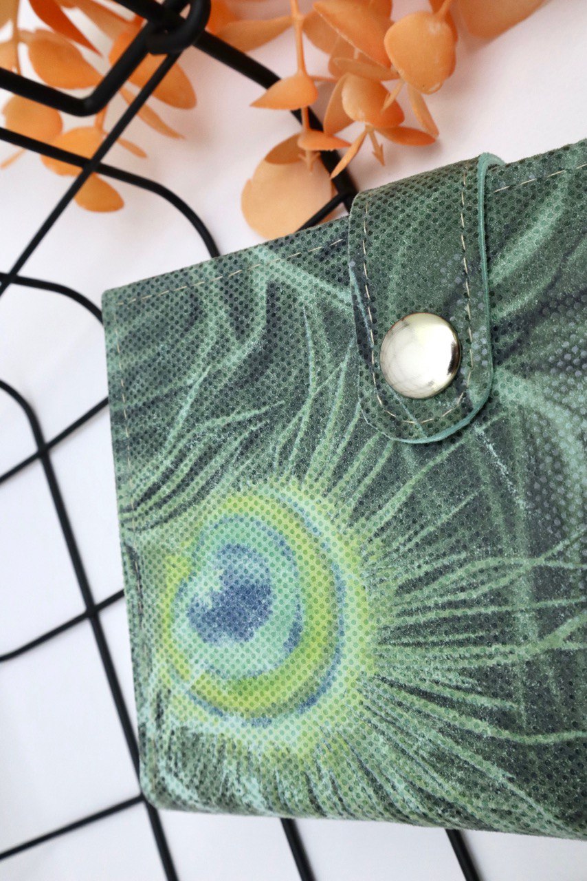 Mini leather notebook A7, 400 pages for the note.