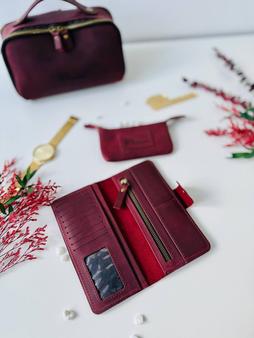 Luxury Leather Gift Set: Notebook, Wallet, Cosmetic Bag, Keychain - Personalized.