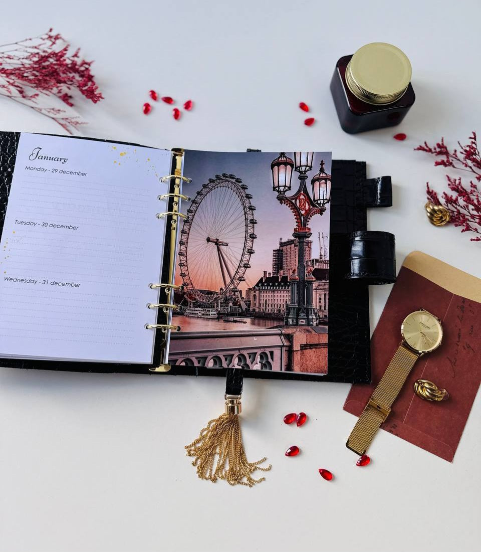 Personalized DATED 2026 horizontal week leather planner big binder A5- cover for documents A4 and A5 format.