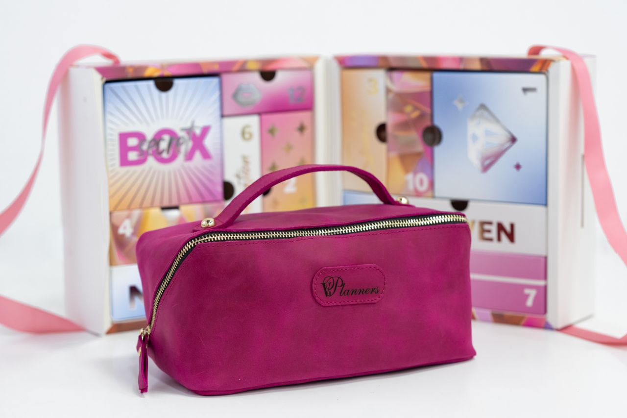 Bridesmaid gifts, Leather makeup bag, Mothers day gift, Personalized gift, Bridesmaid, Gift for her, pink cosmetic bag.