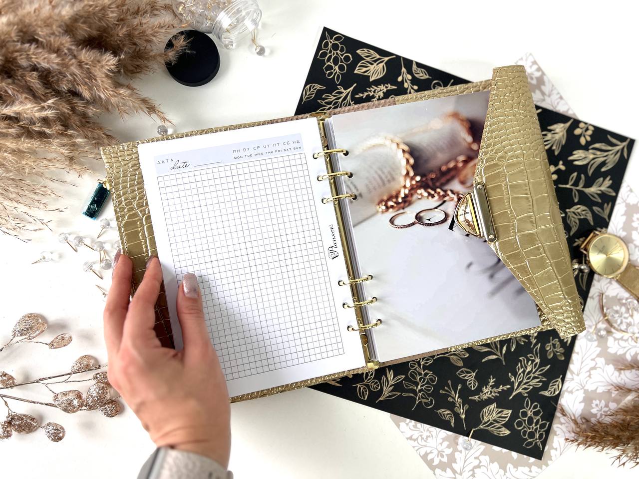 Gold leather notebookcoverA5withbigbinderrings. Perfect leather planner A5.