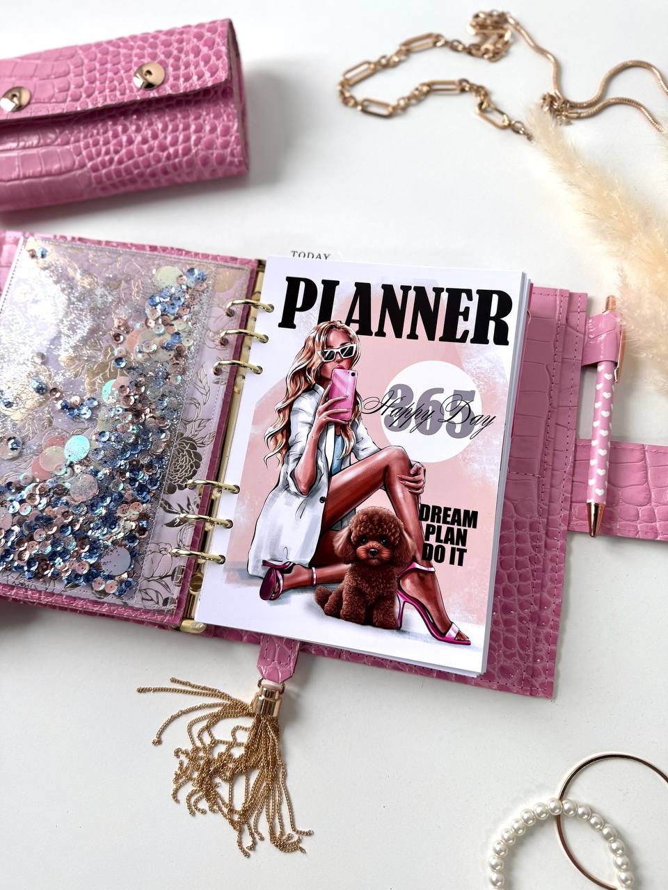 Pink leather gift- planner A5, wallet and pencil case.