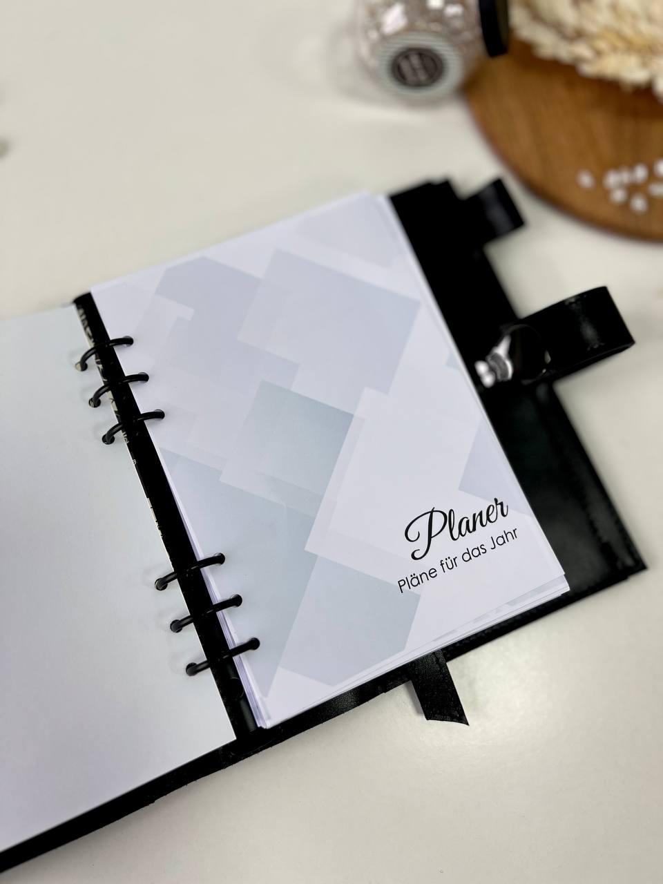 Black Natural Leather Planner A5 binder 6 rings, black classic leather notebook cover with binder 6 rings for documents format A4 and A5.