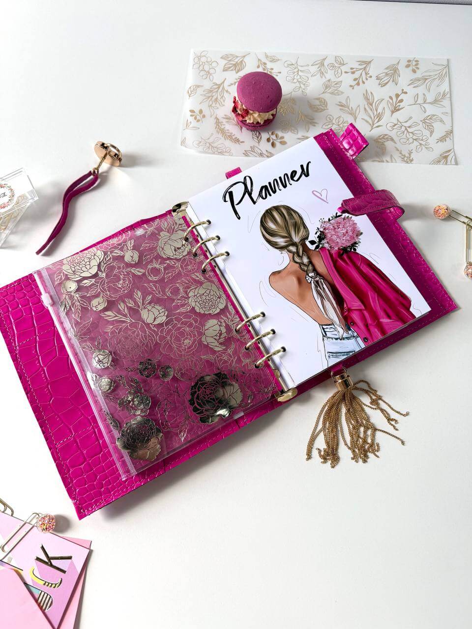 Hot pink leather planner A5 big binder weekly planning.