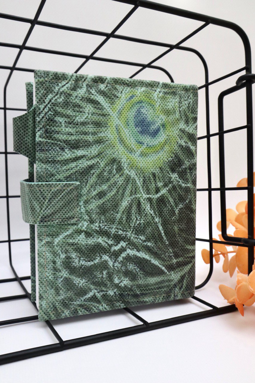 Mini leather notebook A7, 400 pages for the note.