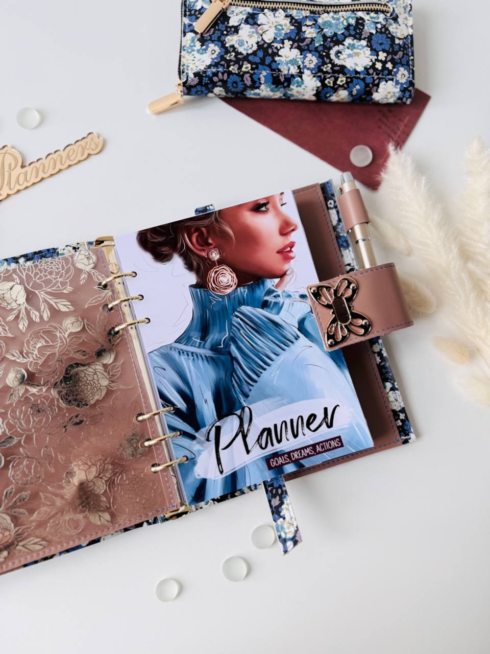 Flowers leather planner A5 binder with wallet.