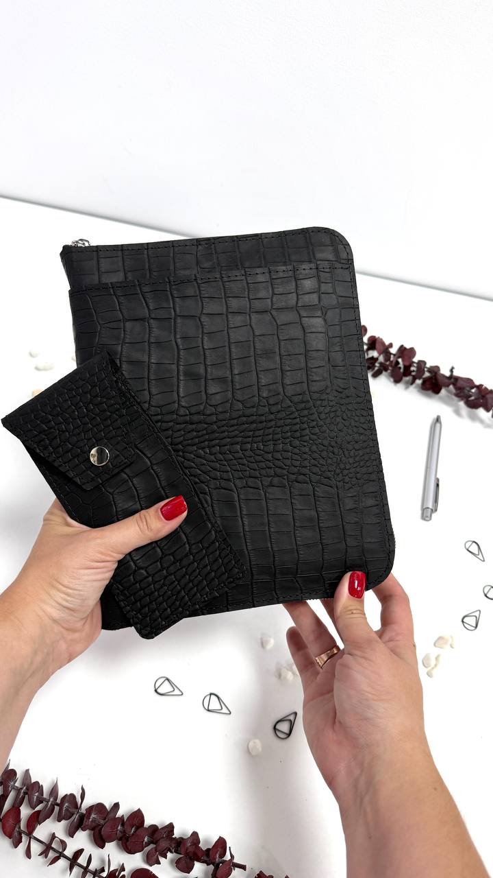 Perfect Gift for Him | Handmade Genuine Black Leather A5 Zippered Planner Set with Pen Case