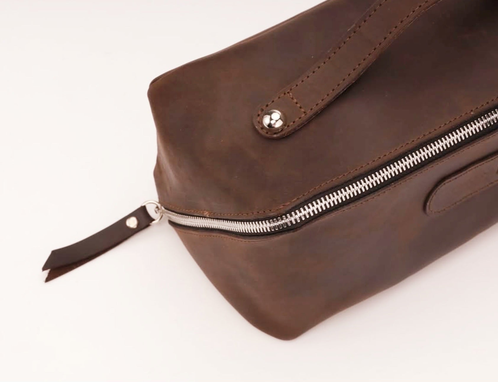 Bridesmaid gifts, Leather makeup bag, Mothers day gift, Personalized gift, Bridesmaid, Gift for her, pink cosmetic bag.