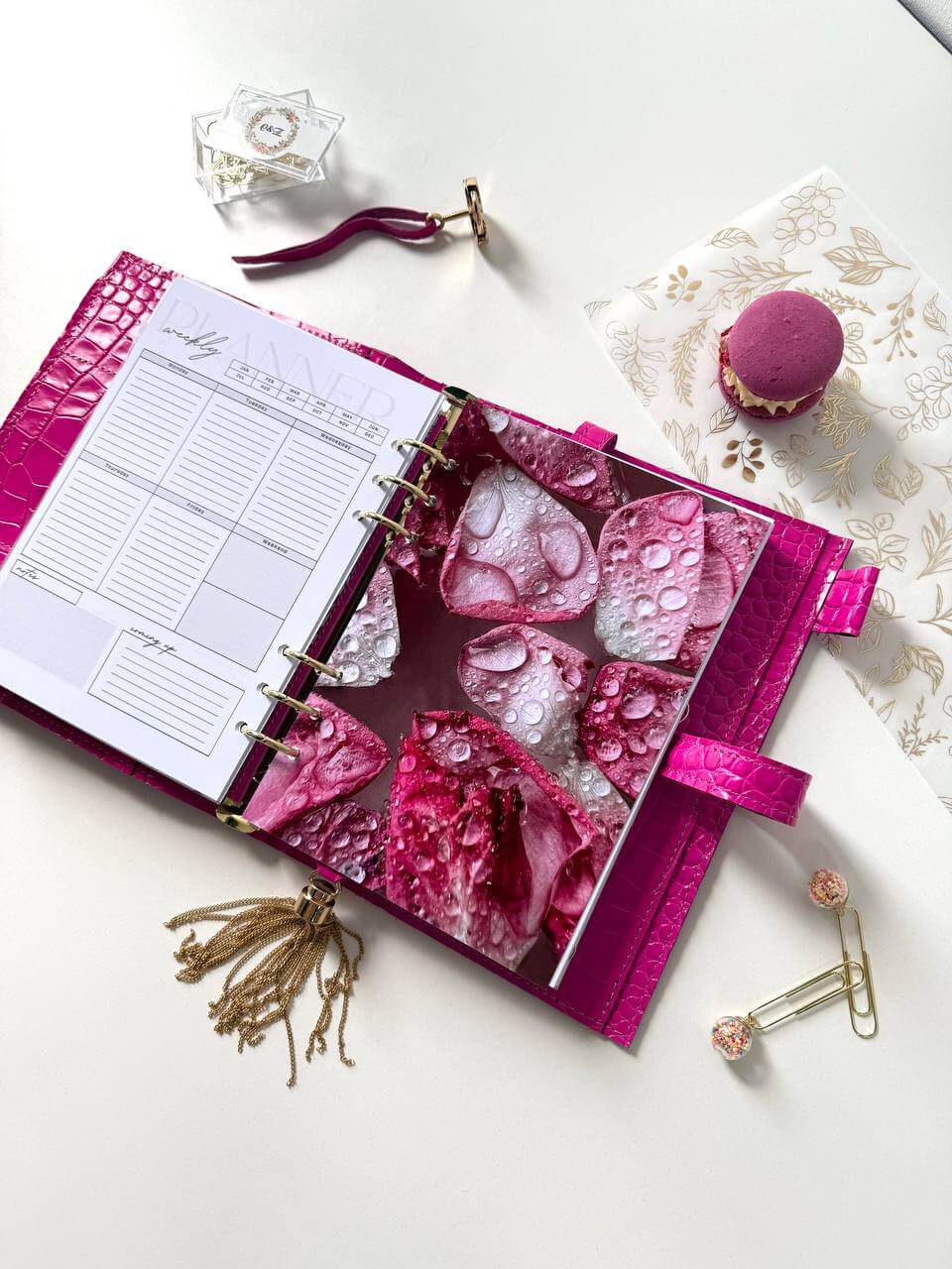 Hot pink leather planner A5 big binder weekly planning.