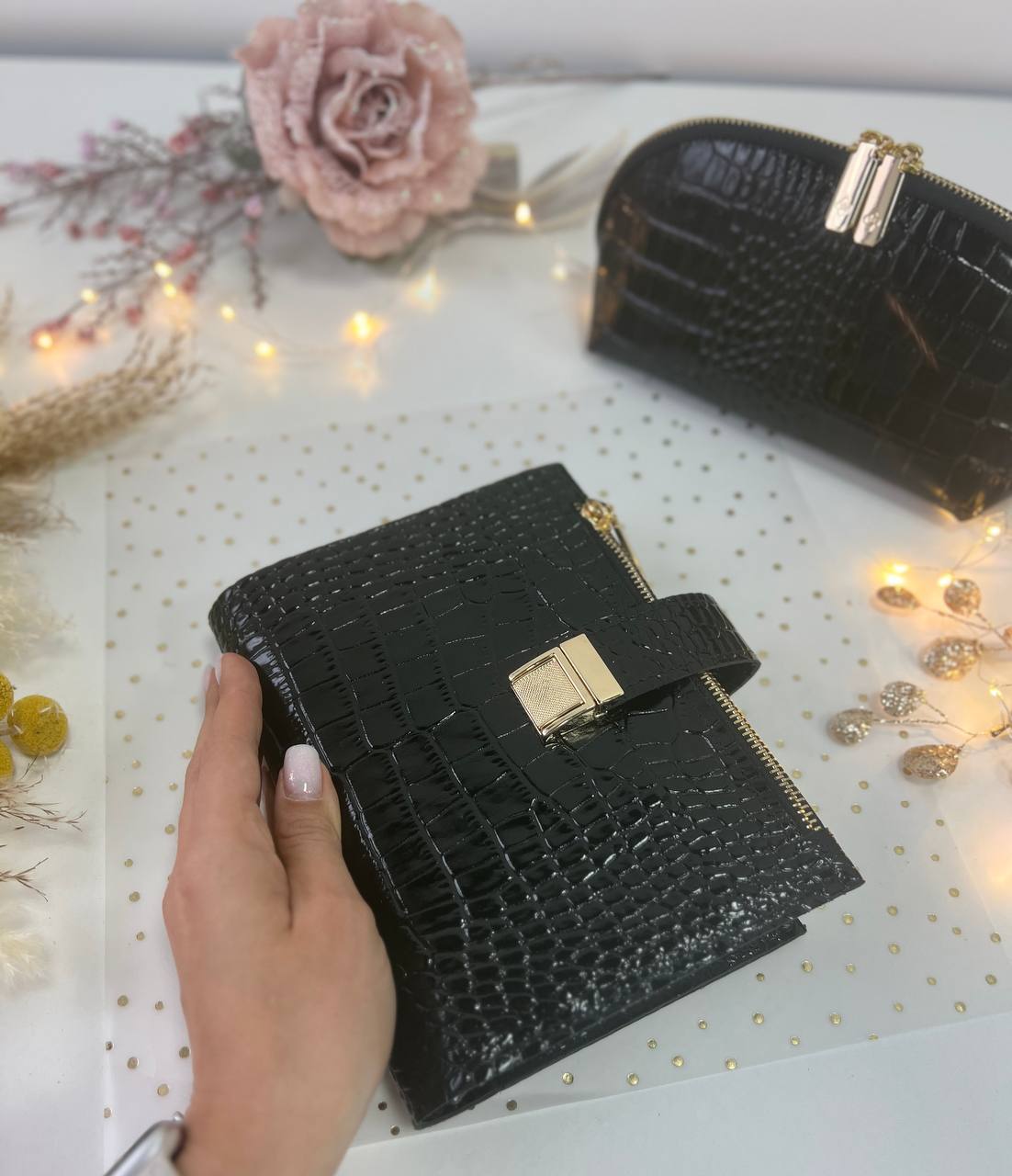 A6 leather double planner cover binder 6 rings binder, dated planner, leather planner, gift for her, medium size planner. With makeup bag.