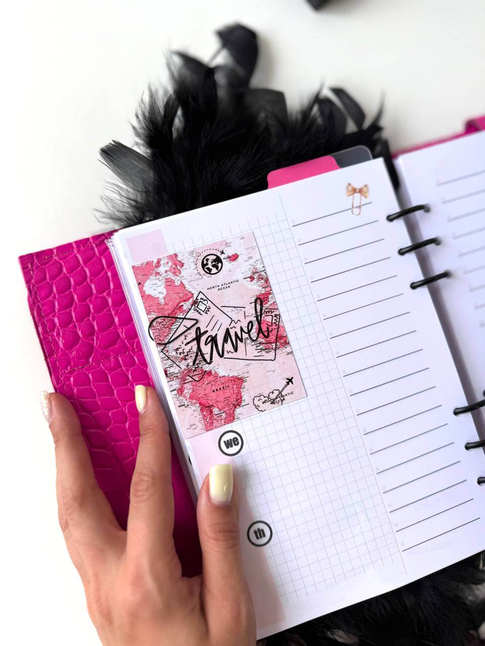 Hot pink leather planner A5 with black furniture and gifts 🎁