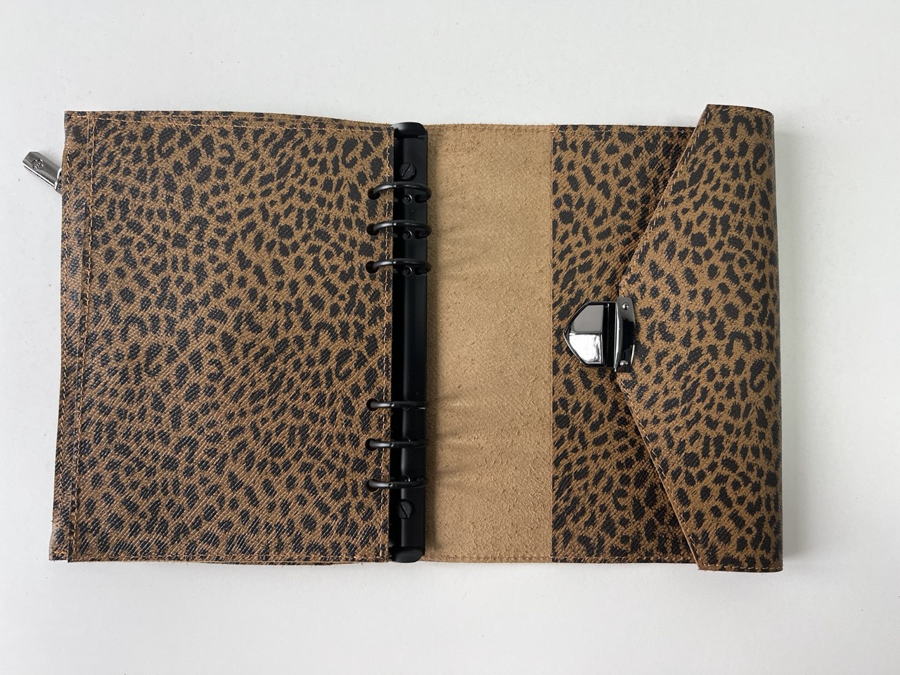 Leopard Gorgeous leather cover for an A5 notebook.