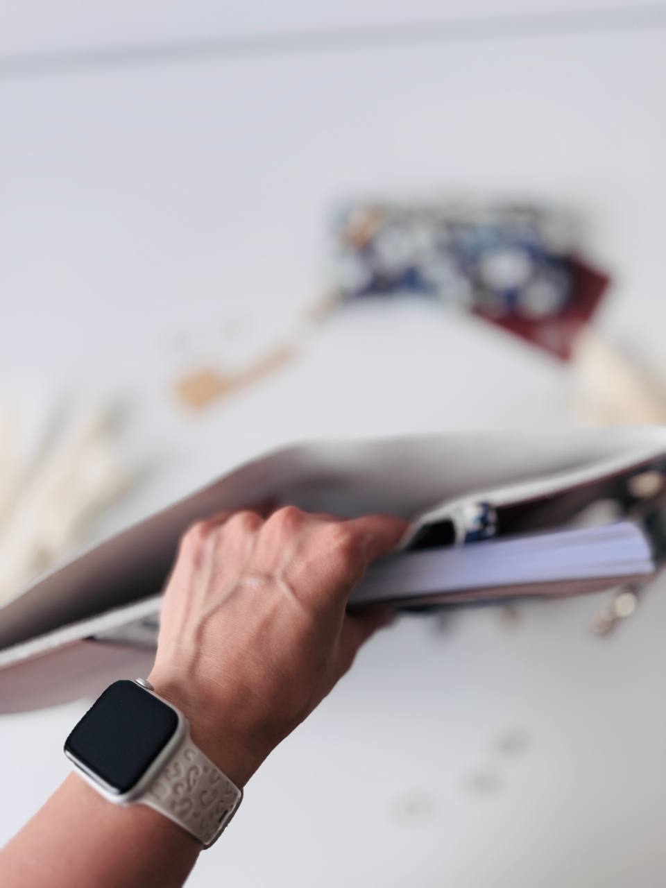 Flowers leather planner A5 binder with wallet.