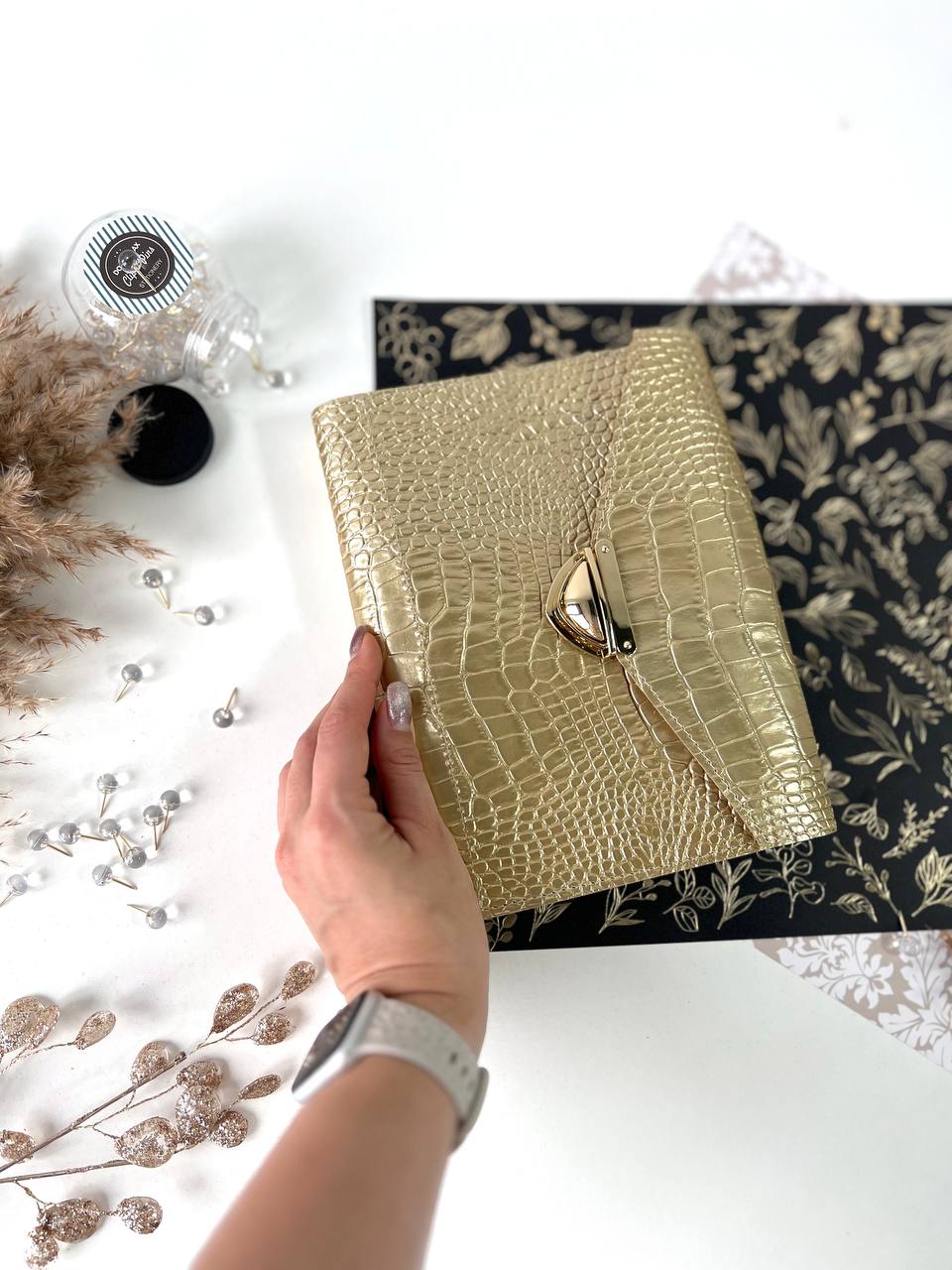 Gold leather notebookcoverA5withbigbinderrings. Perfect leather planner A5.