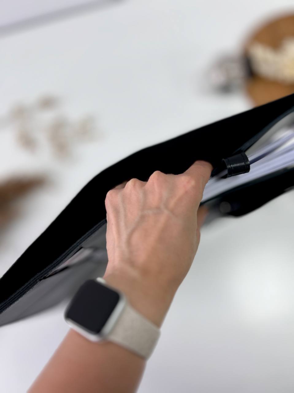 Black Natural Leather Planner A5 binder 6 rings, black classic leather notebook cover with binder 6 rings for documents format A4 and A5.