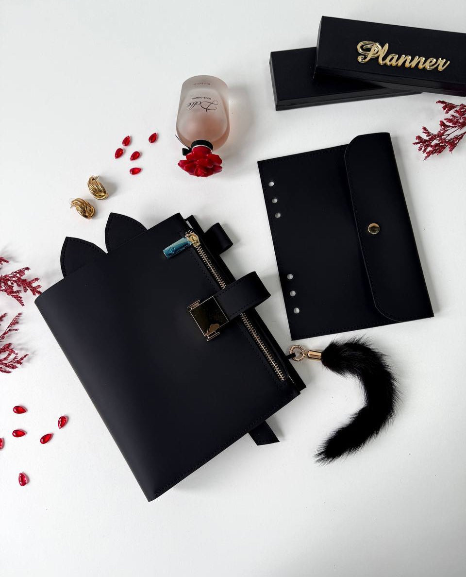 Midnight Luxe: Black & Gold A5 Leather Binder