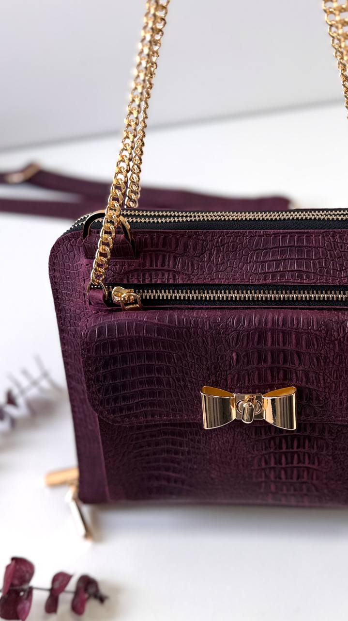 Discover the Perfect Union of Form and Function with Our Burgundy Croc A5 Bag-Planner
